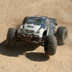 LRP S10 Blast MT BRUSHLESS 2 RTR - 1/10 Monster Truck s 2,4GHz RC soupravou