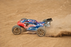 1:8 LRP S8 REBEL TX RTR - spalovací Truggy 2,4GHz