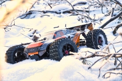 1:8 Kronos XTR 6S 2022 - Monster Truck 4WD bez elektroniky (TUNING verze)