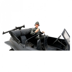 1/16 Schwimmwagen, obsluha vysielačky, ručne maľovaný, 1 ks. FG-10004