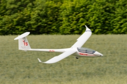 Kavan HPH 304TS TwinShark 2700mm BNF s přijímačem Kavan R8 Vario